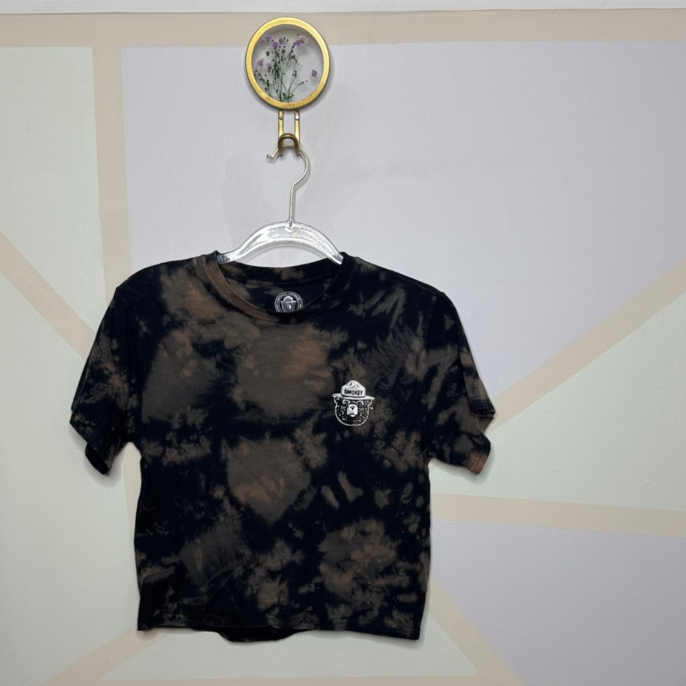 Women’s  Black Tie-Dye Short Sleeve Tee with Chest Patch